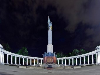 Памятник солдатам Красной Армии в Вене. «Википедия».